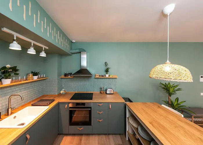 Blue Shadow - Moxa - New Building * Бухарест