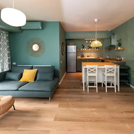 Blue Shadow - Moxa - New Building Bukareszt