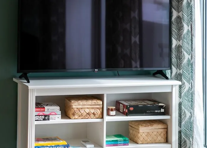 Blue Shadow - Moxa - New Building Bucharest